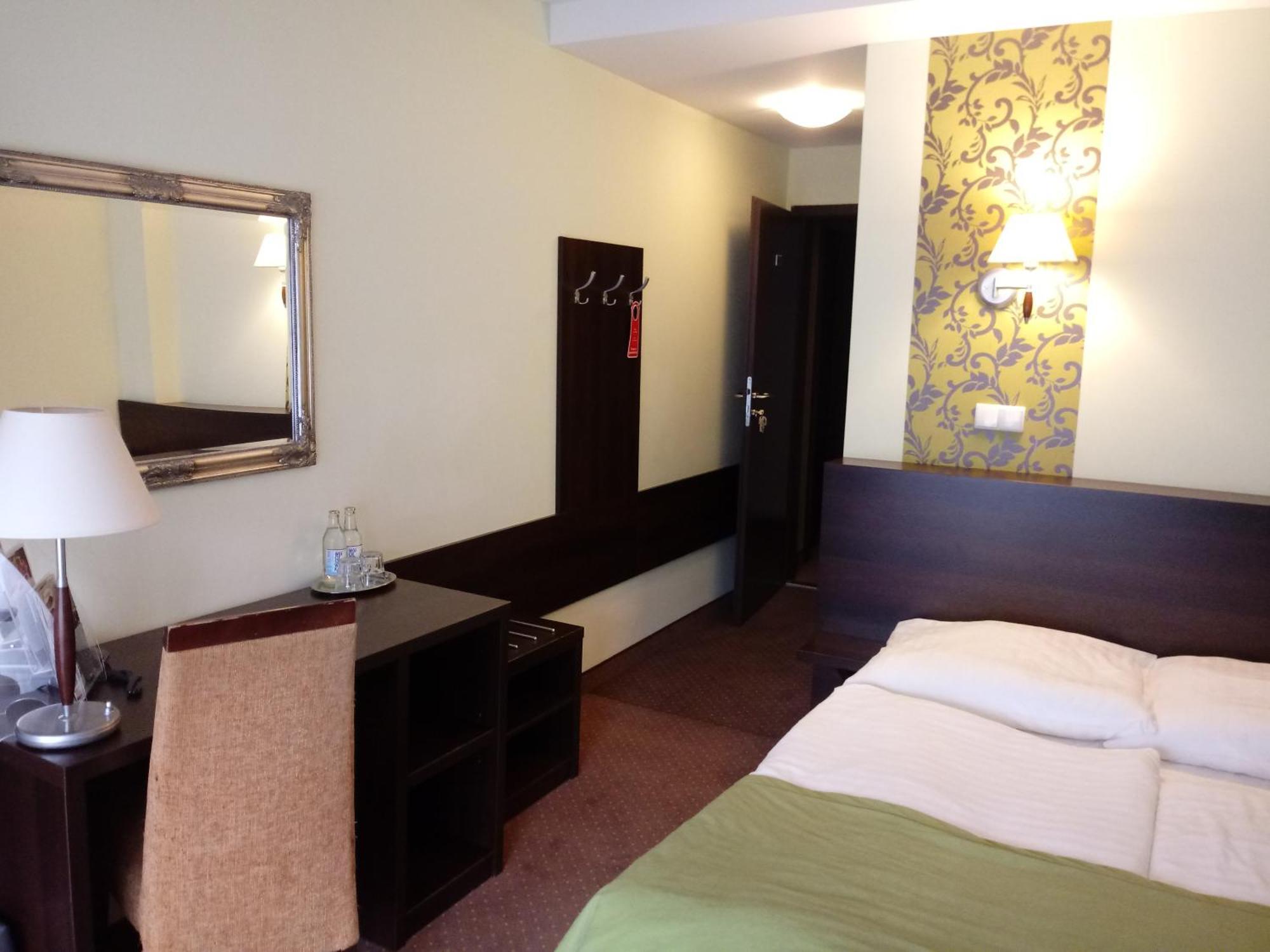 شكلارسكا بوريبا Hotel Pod Szrenica المظهر الخارجي الصورة