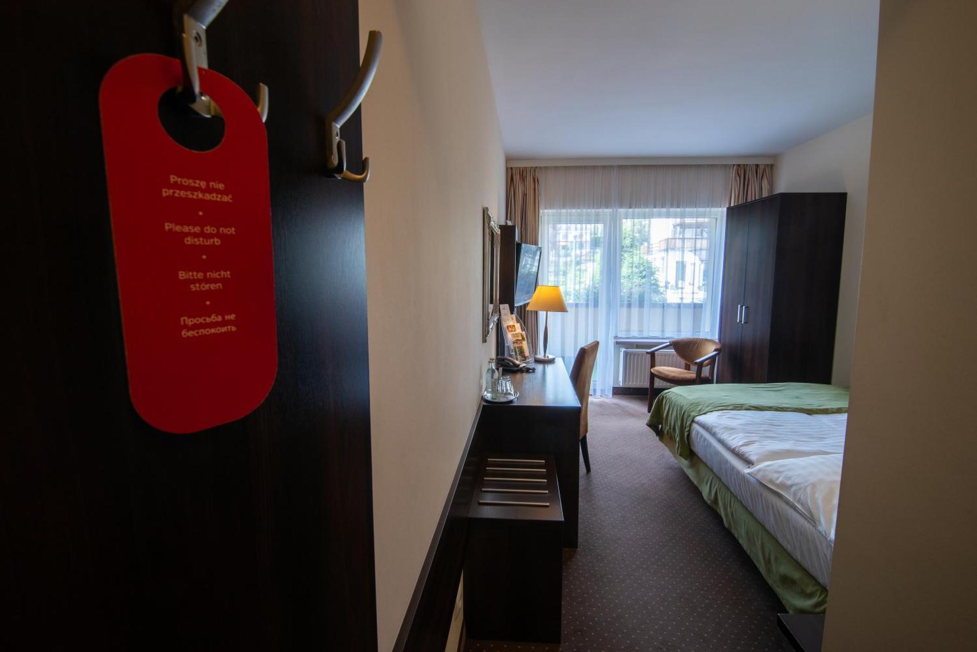 شكلارسكا بوريبا Hotel Pod Szrenica المظهر الخارجي الصورة