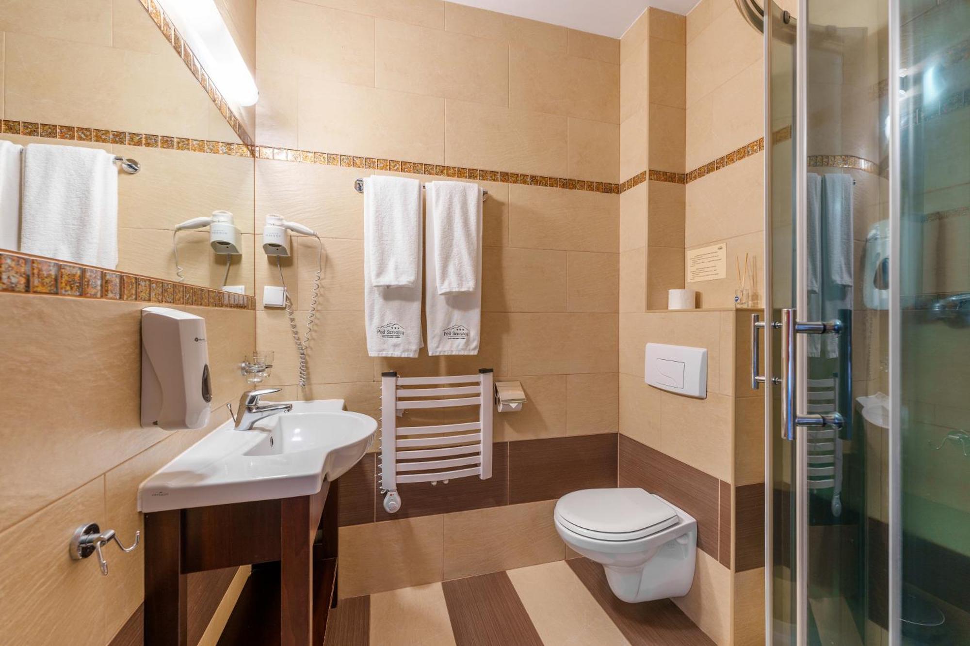 شكلارسكا بوريبا Hotel Pod Szrenica المظهر الخارجي الصورة